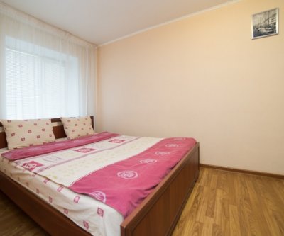 2-комнатная квартира в центре на 6 чел.: Челябинск, улица Тимирязева, фото 2