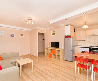 Уютная 2-комнатная квартира: Екатеринбург, улица Азина, фото 2