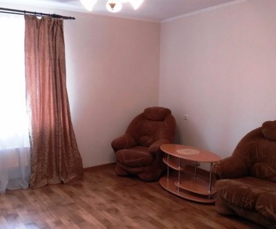 2-комнатная квартира в Красноярске: Красноярск, улица Алексеева, фото 1