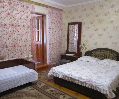 2 комнатный дом: Алушта, Симферопольская улица, фото 1