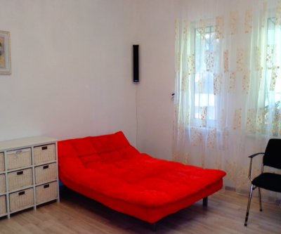 Квартира в частном доме в районе Приморского парка: Ялта, улица Щербака, фото 1