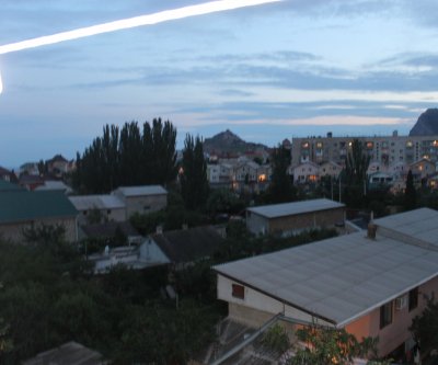 Уютные коттеджи c видом на Генуэзскую крепость: Судак, улица Спендиарова, фото 1
