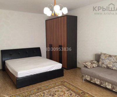 1-комнатная квартира, 50 м², 6/9 этаж посуточно, Иманбаевой 2 — Республики: Астана, Иманбаевой, фото 1