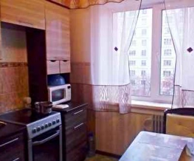 2-комнатная квартира, улица Иванова, 28: Новосибирск, улица Иванова, фото 1