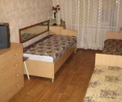 2-комнатная квартира, улица Валерии Гнаровской, 6: Тюмень, улица Валерии Гнаровской, фото 1