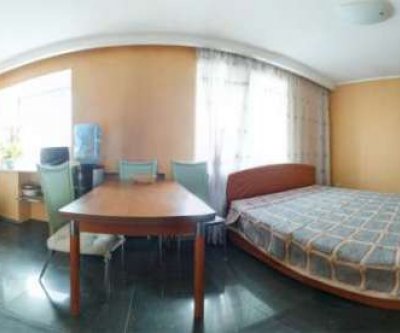1-комнатная квартира, набережная Иртышская, 33: Омск, набережная Иртышская, фото 2