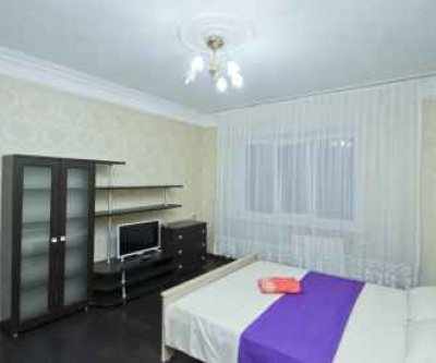 3-комнатная квартира, улица Мелик-Карамова, 41: Сургут, улица Мелик-Карамова, фото 1