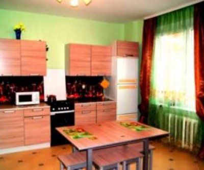 3-комнатная квартира, улица Кузбасской Дивизии, 24а: Псков, улица Кузбасской Дивизии, фото 2