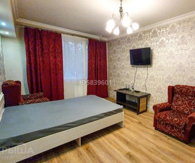 1-комнатная квартира, 35 м², 1 этаж посуточно, Жандарбекова 220: Алматы,  Жандарбекова, фото 1