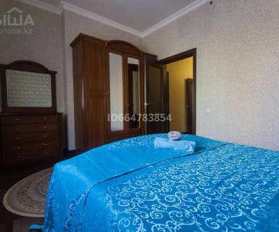 3-комнатная квартира, 90 м², 3/9 этаж посуточно, Сарайшык 34: Астана,  Сарайшык, фото 2