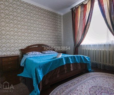 3-комнатная квартира, 90 м², 3/9 этаж посуточно, Сарайшык 34: Астана,  Сарайшык, фото 1