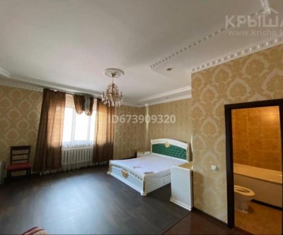 1-комнатная квартира, 35 м², 3/3 этаж посуточно, Кабардинская 17 — Палладина: Алматы, Кабардинская, фото 1