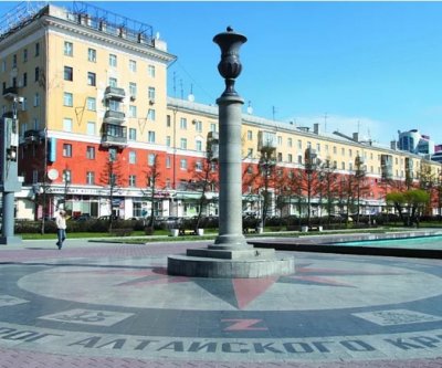 Просторная квартира у ЦУМа, центр: Барнаул, проспект Ленина, фото 1