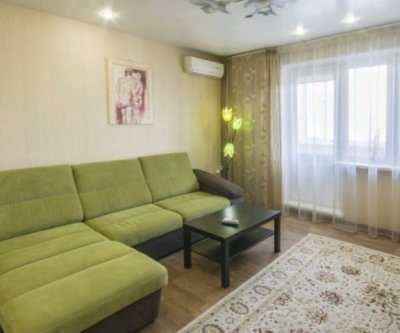 2-комн. квартира посуточно, 54 м², 9/10 эт.: Красноярск, улица Молокова, фото 1