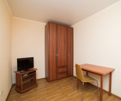 2-комнатная квартира в центре на 6 чел.: Челябинск, улица Тимирязева, фото 4