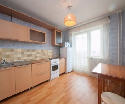 1-комн. квартира посуточно, 37 м², 6/10 эт.: Красноярск, улица 78-й Добровольческой Бригады, фото 3