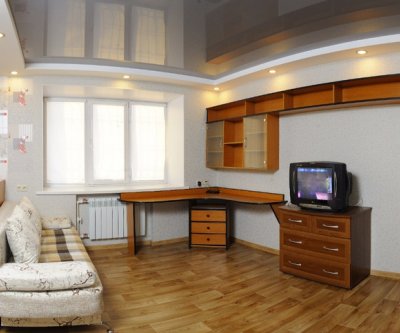 Квартира на набережной посуточно: Омск, Иртышская Набережная, фото 1