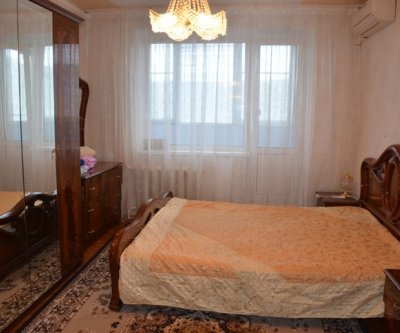 Комфортабельная и уютная 2 к.квартира: Волгоград, Константина Симонова, фото 1