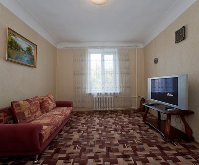 Квартира в самом центре, Wi-Fi: Челябинск, улица Цвиллинга, фото 1