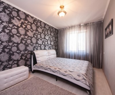 2-комн. квартира посуточно, 75 м², 9/10 эт.: Красноярск, улица Батурина, фото 1