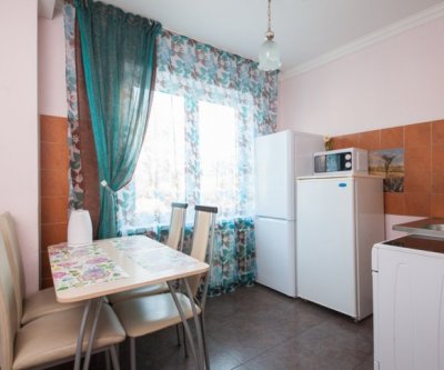 3-комн. квартира посуточно, 64 м², 2/9 эт.: Красноярск, улица Железнодорожников, фото 1