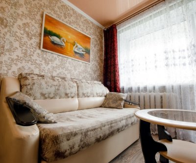 Уютная квартирка на сутки: Курск, улица Халтурина, фото 1
