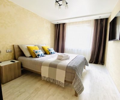 Уютная 2х-комнатная квартира в центре: Барнаул, улица Чкалова, фото 1