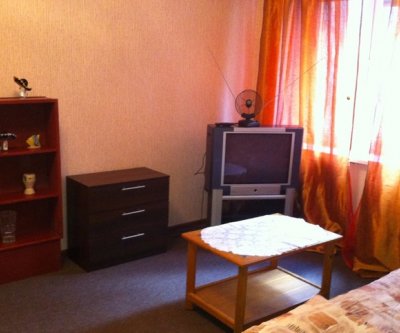 Уютная квартира на ЧТЗ: Челябинск, улица Марченко, фото 3
