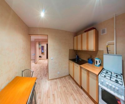 2-комн. квартира посуточно, 45 м², 3/5 эт.: Новосибирск, улица Новогодняя, фото 3