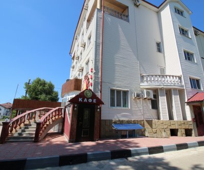 Отель «Александр Великий»: Витязево, улица Горького, фото 3