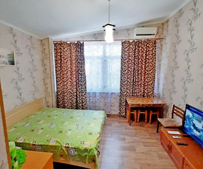 Уютная квартира с удобствами под ключ в 100 метров от моря.: Алушта, улица Ленина, фото 5