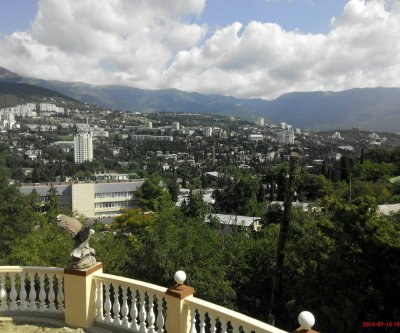 Апартаменты с видом на горы: Ялта, Шеломеевская улица, фото 3