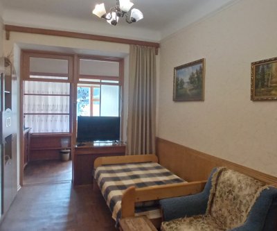 Сдаю отдельную 2-х комнатную комфортабельную квартиру.: Симеиз, Советская улица, фото 1