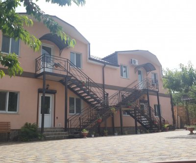 Гостевой дом «Капитан»: Солнечногорское, Табачная улица, фото 1