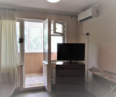 Квартира с хорошим месторасположением: Алушта, улица 50 лет Октября, фото 1