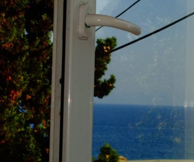 Сдам 2-х комнатную квартиру с видом на море возле спуска на пляж: Ялта, улица Дражинского, фото 5