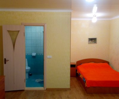 Уютные трехместные номера: Орджоникидзе, Больничный переулок, фото 4