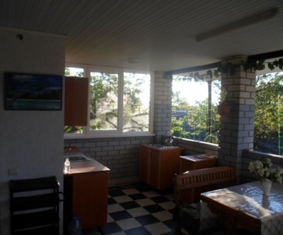 Номера в гостевом доме в Феодосии на 2023 год: Феодосия, Крымская улица, фото 2