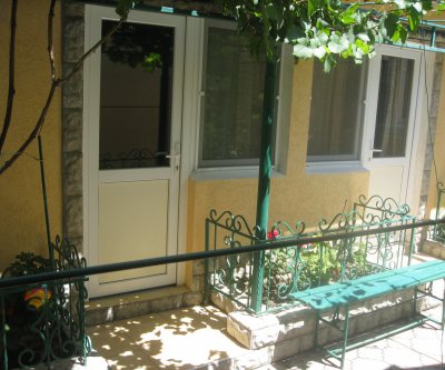 Комнаты под ключ, с отдельным выходом во двор: Феодосия, Московский проезд, фото 3