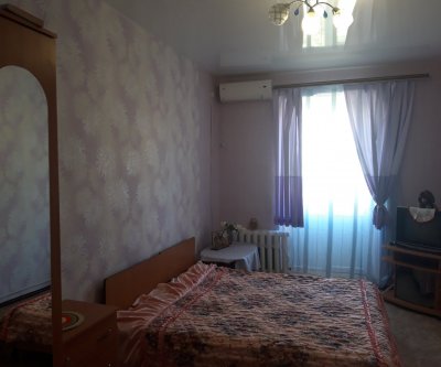 Уютная 2-ух комнатная квартира в центре поселка: Феодосия, улица Бондаренко, фото 1